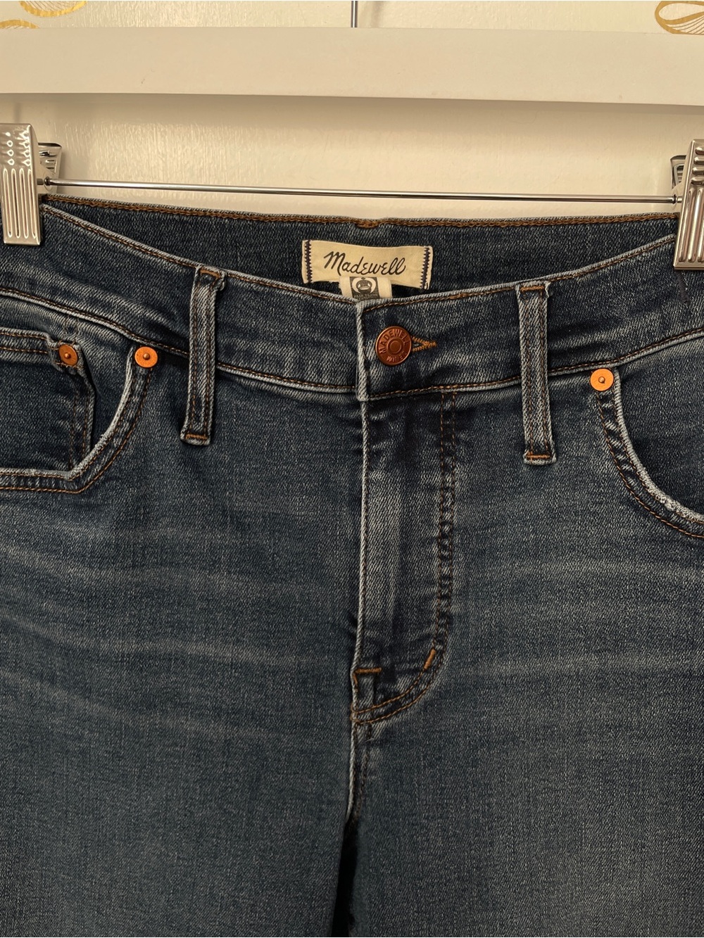 Madewell women’s size 31 mid rise kick out Cropped Jeans in Medium Blue - Picture 3 of 6